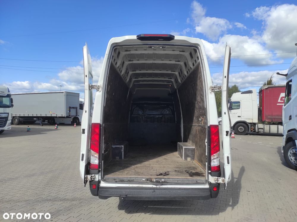 Iveco DAILY 35S18 - 11