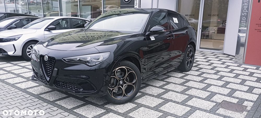 Alfa Romeo Stelvio 2.2 JTDM Intensa Q4 - 15
