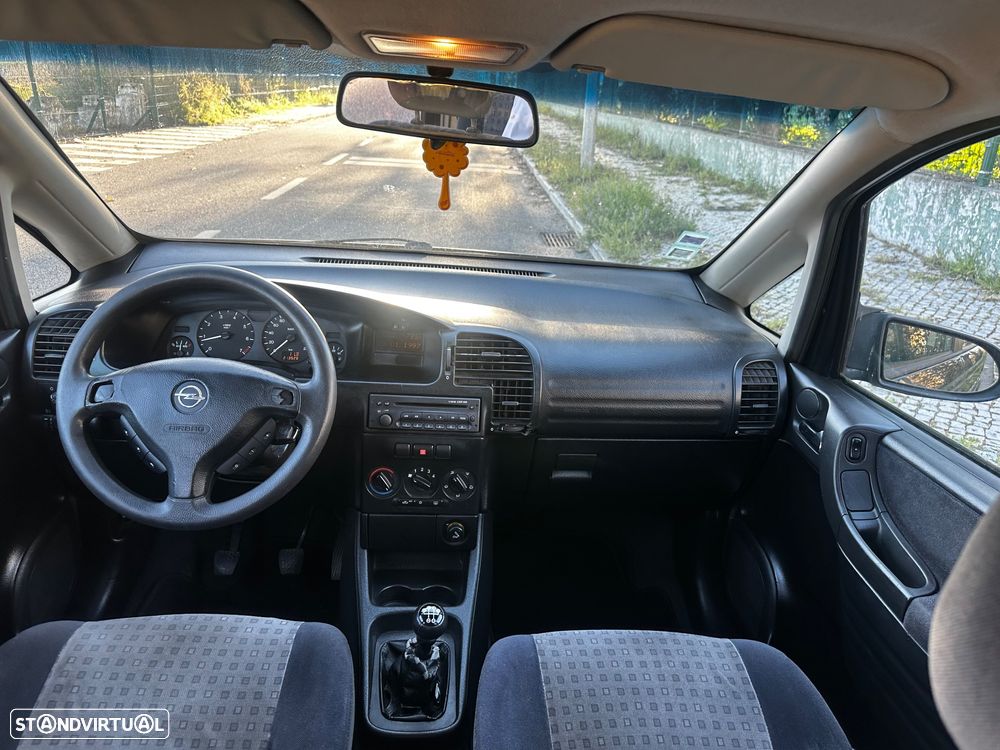 Opel Zafira - 8