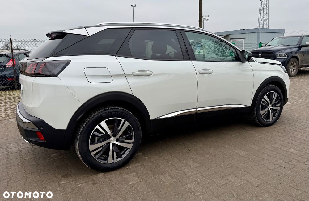 Peugeot 3008 Hybrid 136 e-DSC6 Allure - 4