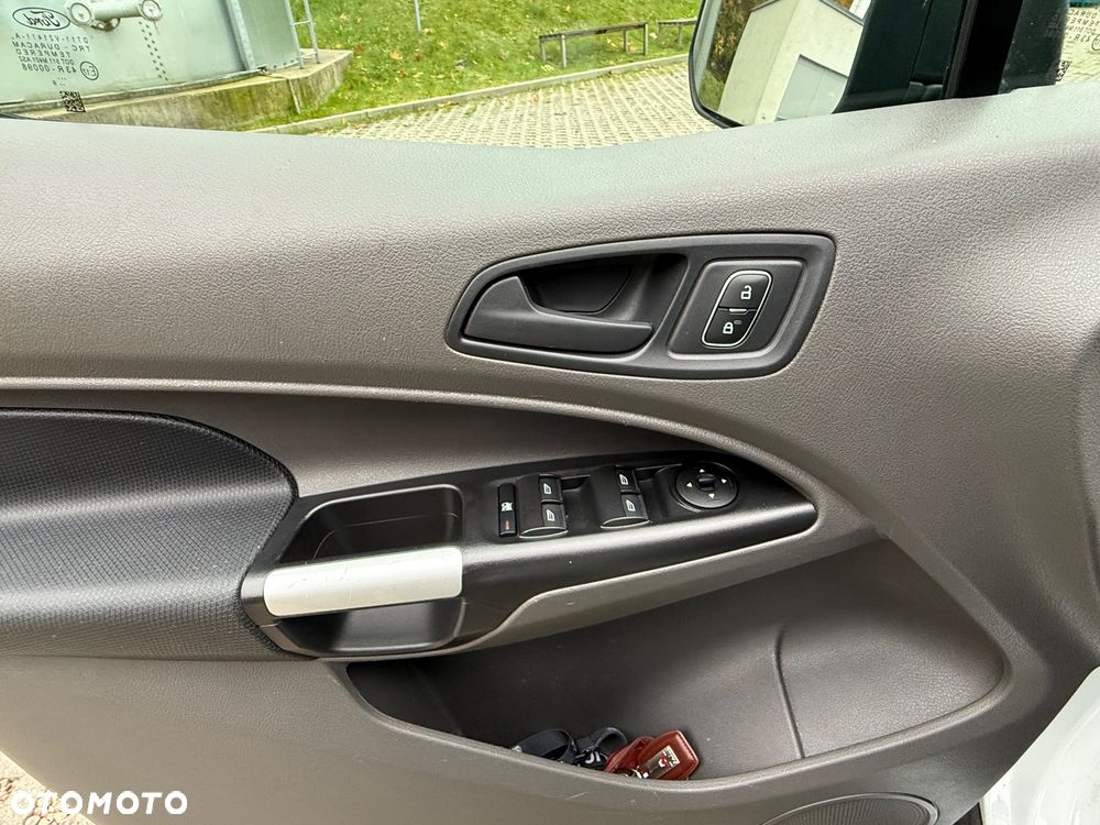 Ford Tourneo Connect - 26