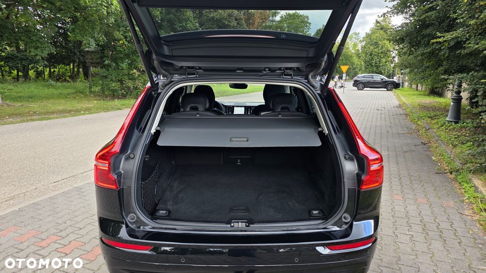 Volvo XC 60 B4 D AWD Core - 26
