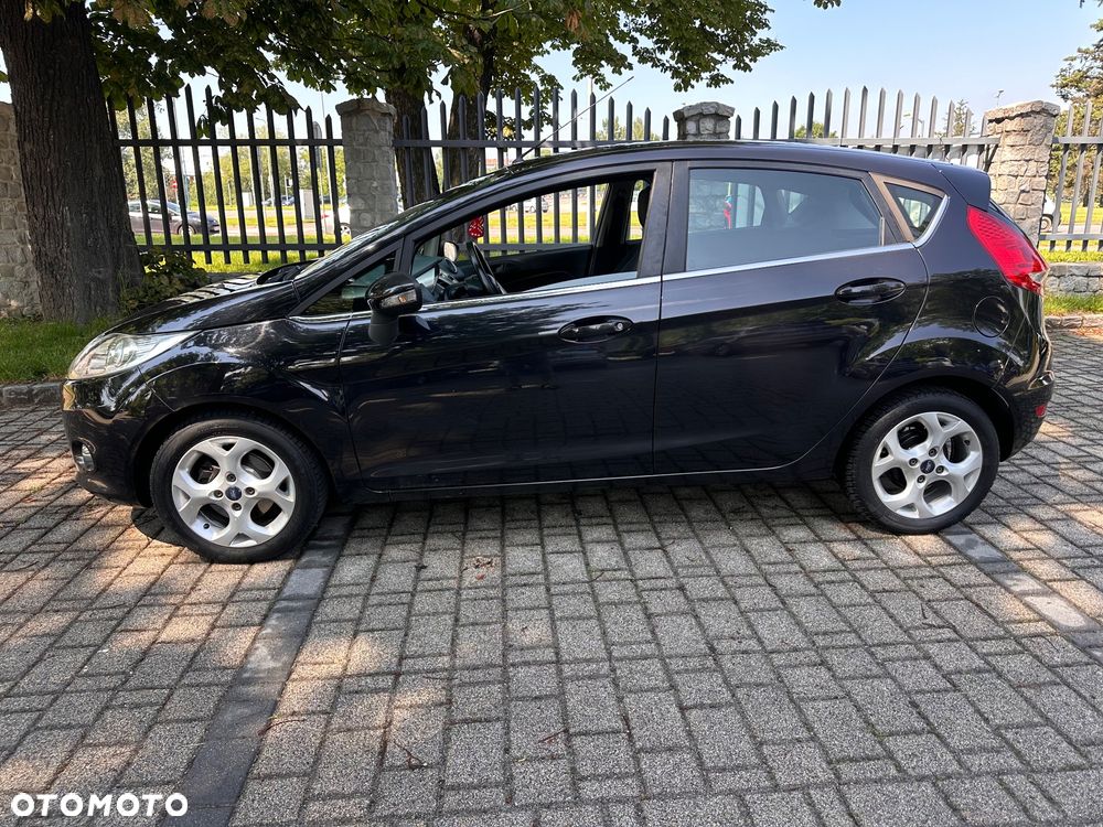 Ford Fiesta 1.25 Celebration - 35