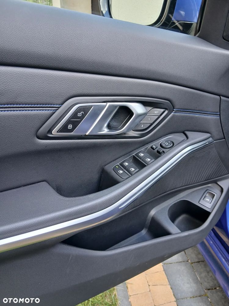 BMW Seria 3 320d xDrive mHEV M Sport - 15