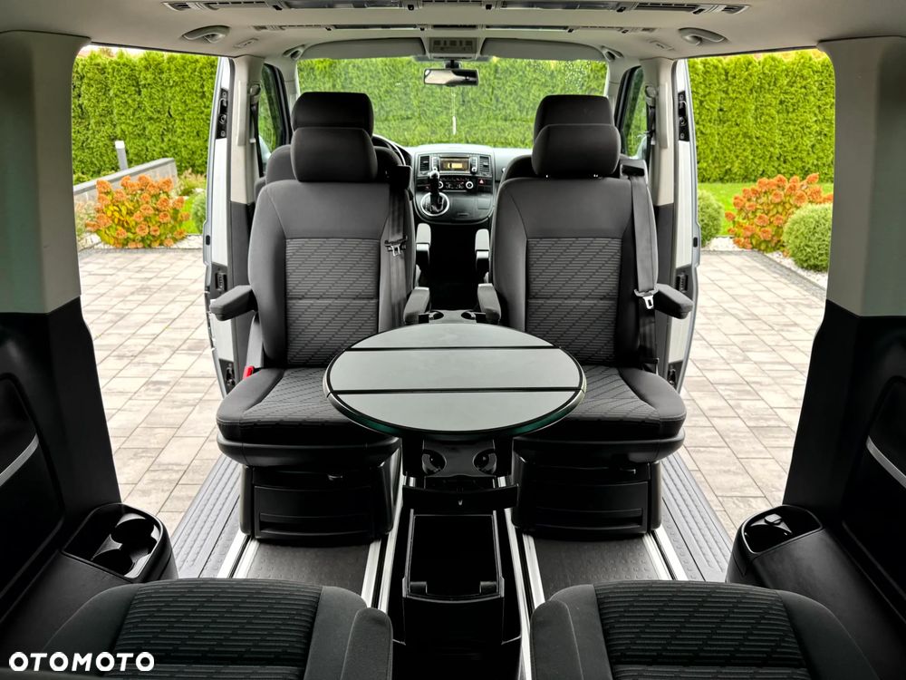 Volkswagen Multivan - 15