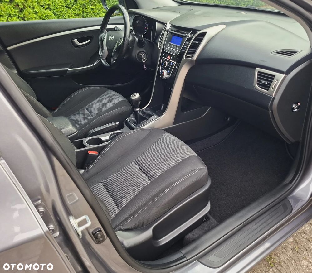 Hyundai i30 i30cw 1.4 Fifa World Cup Edition - 9