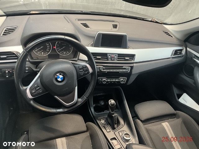 BMW X1 sDrive18i - 9