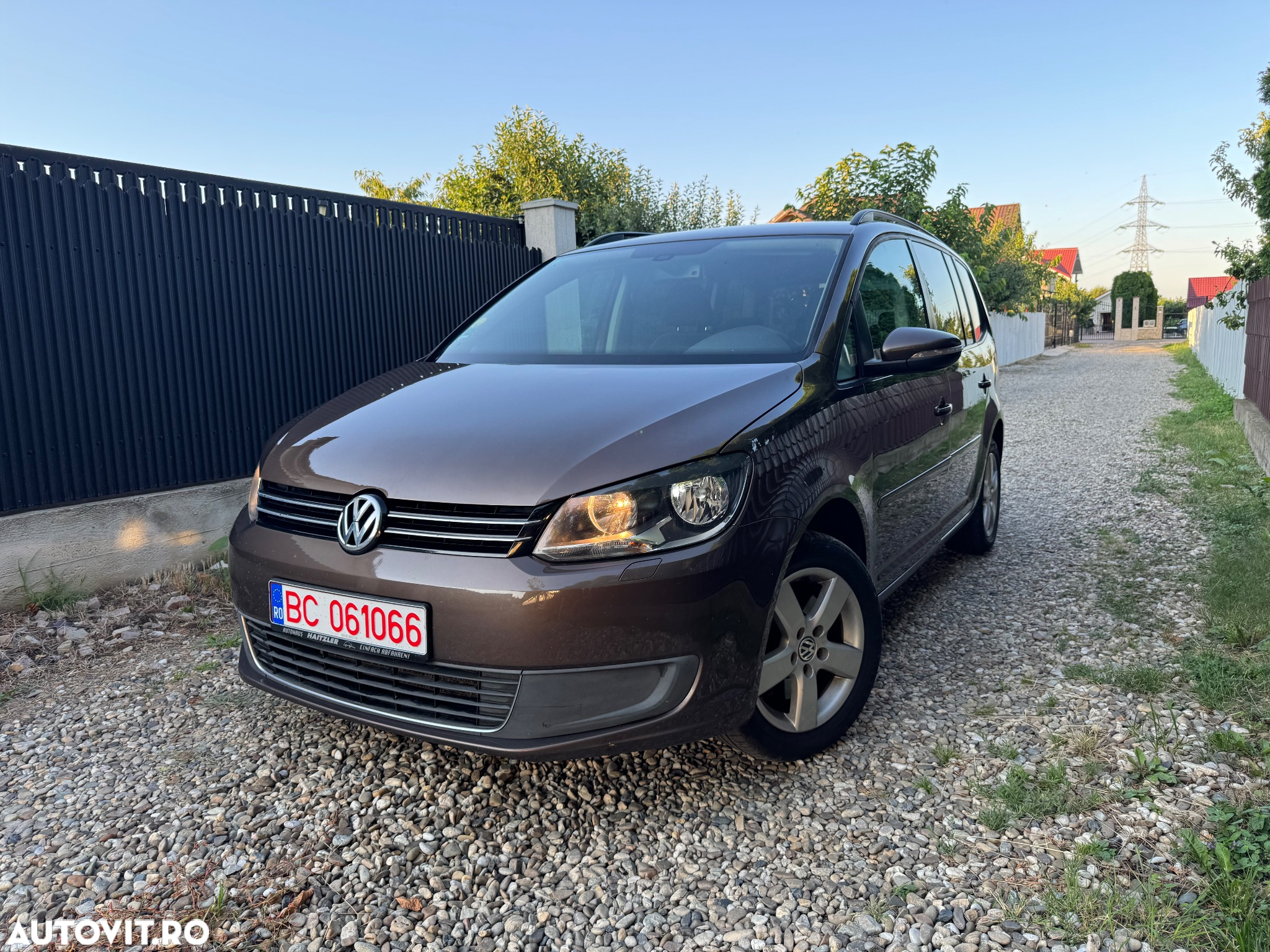 Volkswagen Touran 2.0 TDI DPF Comfortline - 2