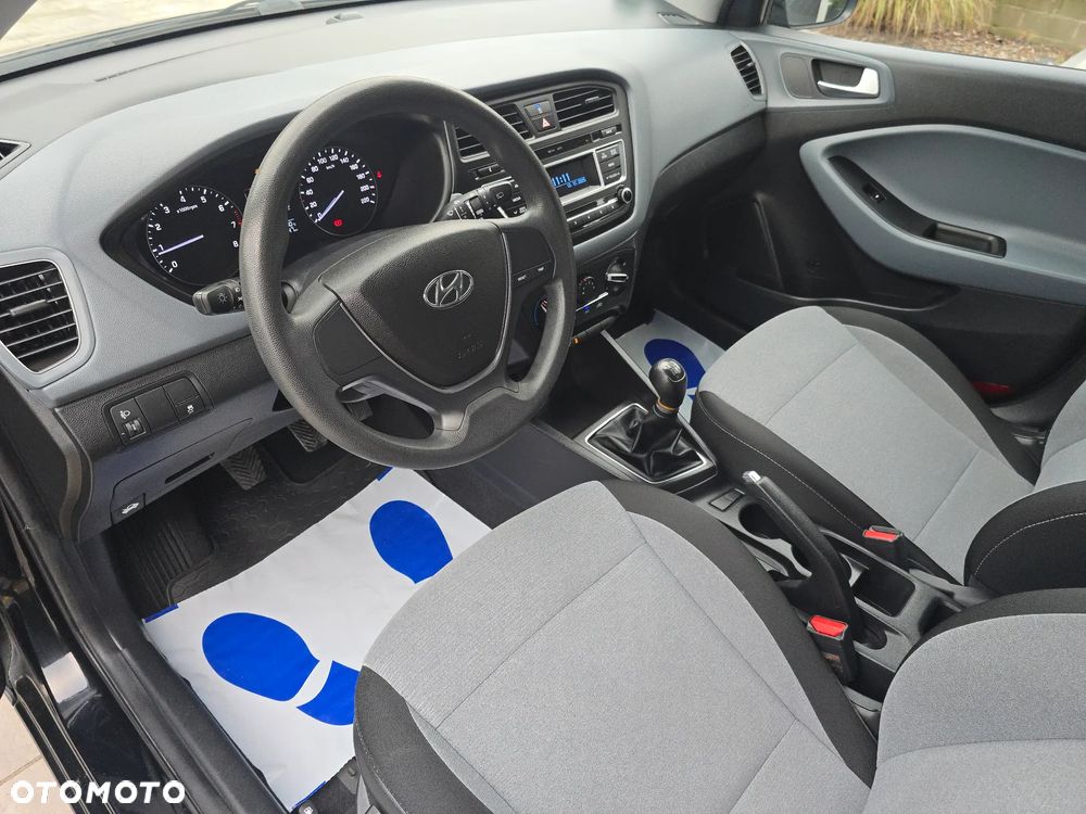 Hyundai i20 1.2 Pure - 9