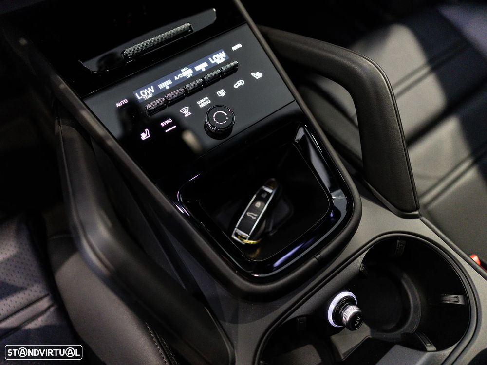 Porsche Cayenne Coupé E-Hybrid - 28