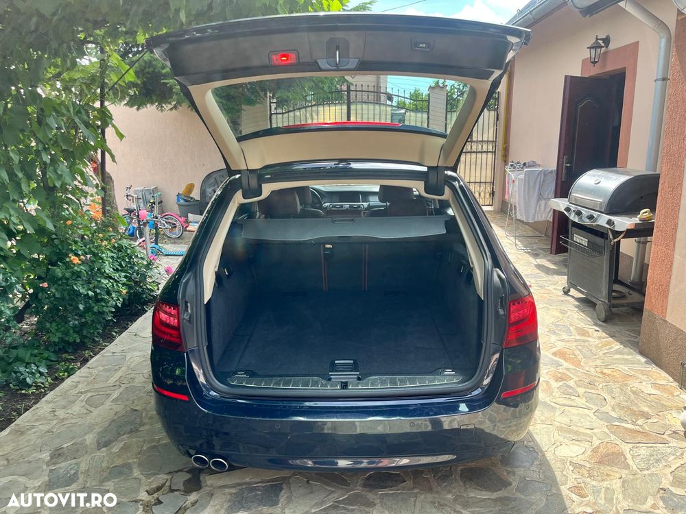 BMW Seria 5 520i Aut. Luxury Line - 11