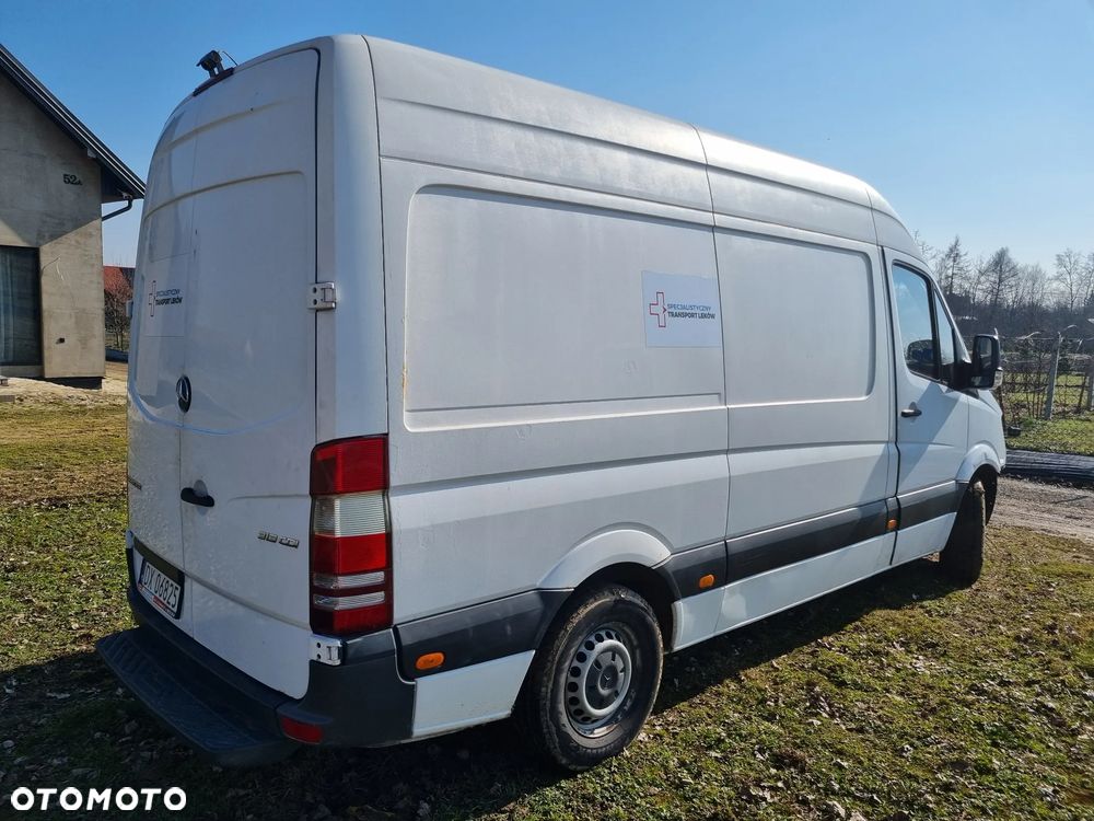 Mercedes-Benz Sprinter - 6