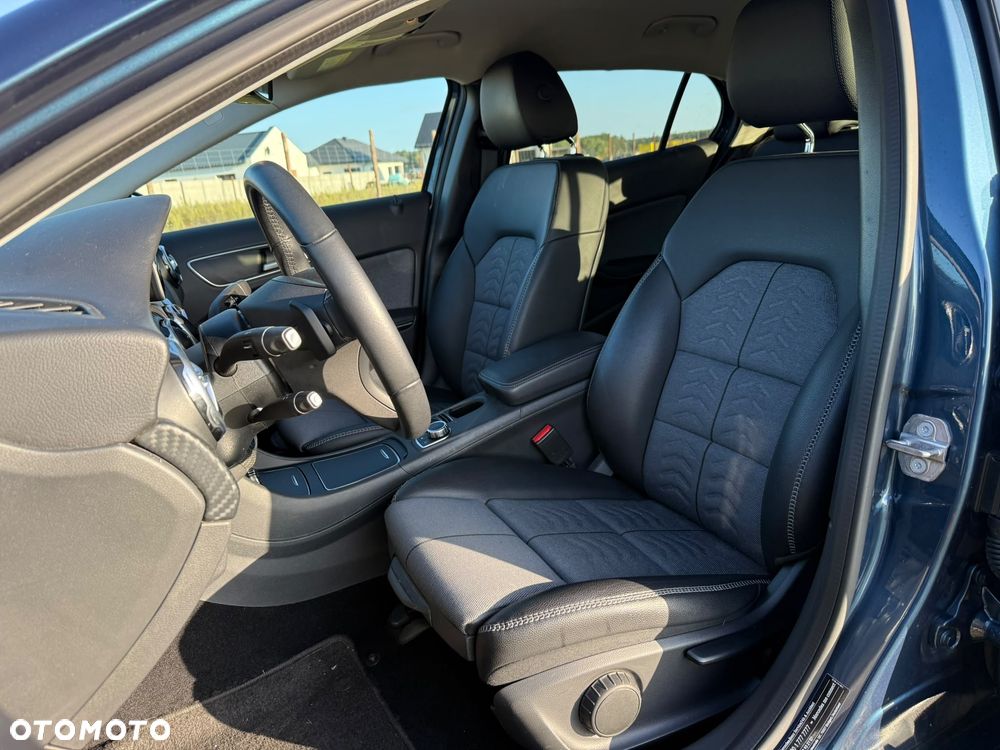 Mercedes-Benz GLA 200 7G-DCT Activity Edition - 11