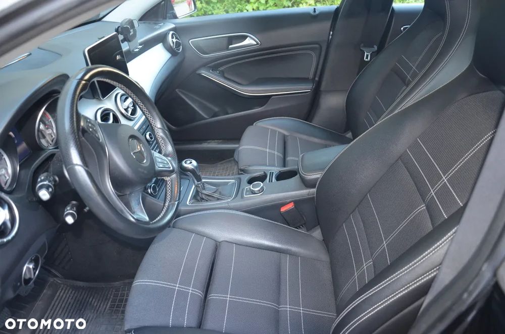 Mercedes-Benz CLA 180 - 14