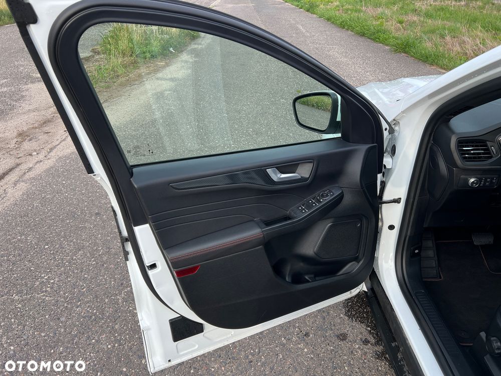 Ford Kuga 2.5 Duratec FHEV ST-LINE X - 15