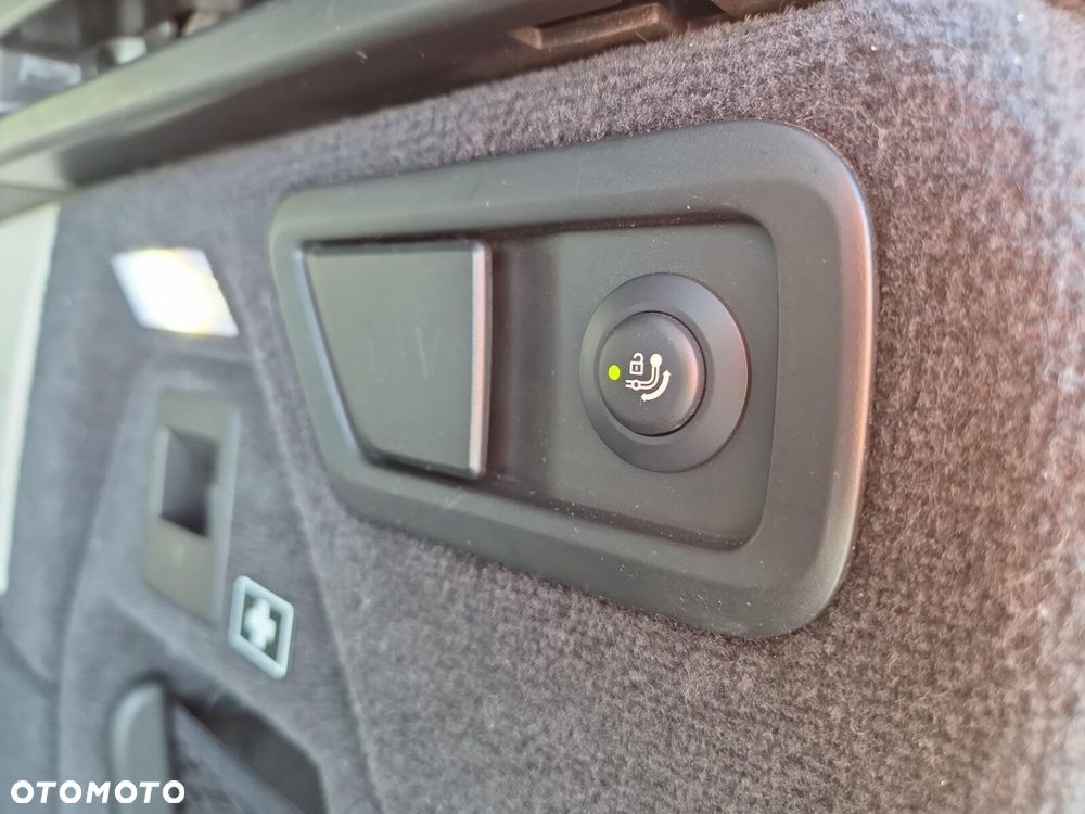 BMW X7 M50d sport - 28
