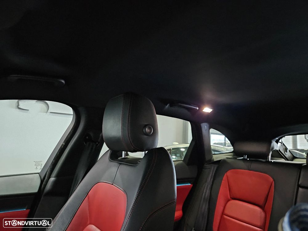 Jaguar F-Pace 2.0 i4D R-Sport - 23