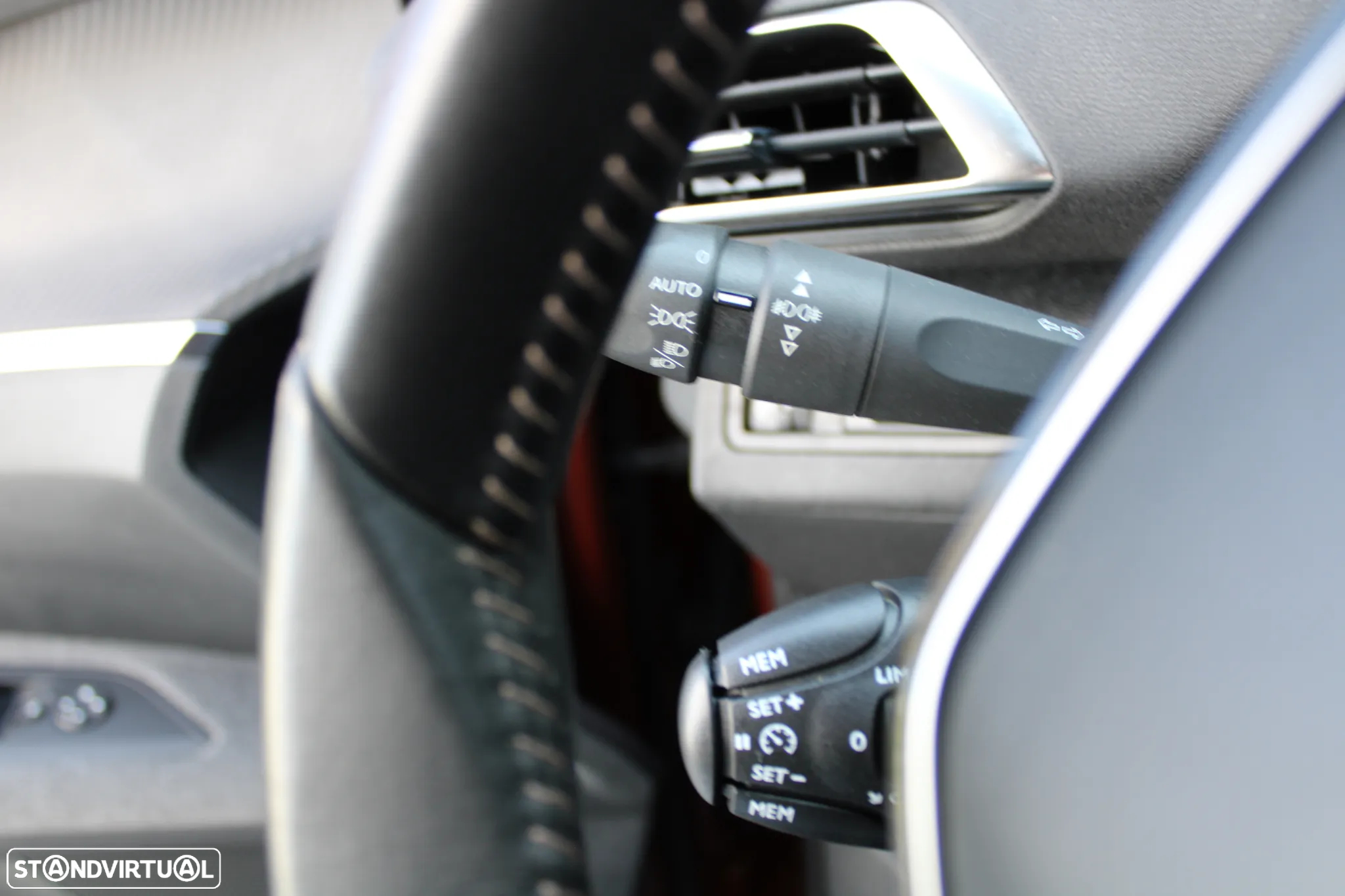 Peugeot 3008 1.5 BlueHDi Active - 23