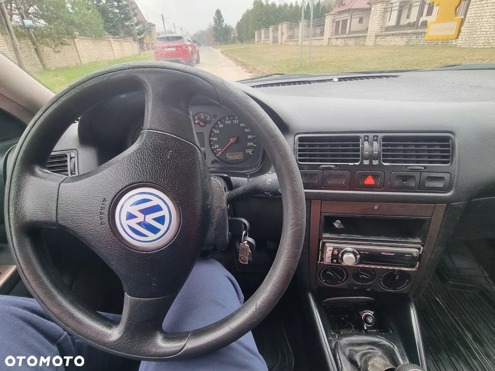 Volkswagen Bora 1.9 SDI - 11