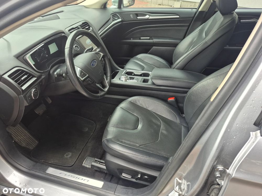 Ford Fusion 2.0 EcoBoost Titanium - 9
