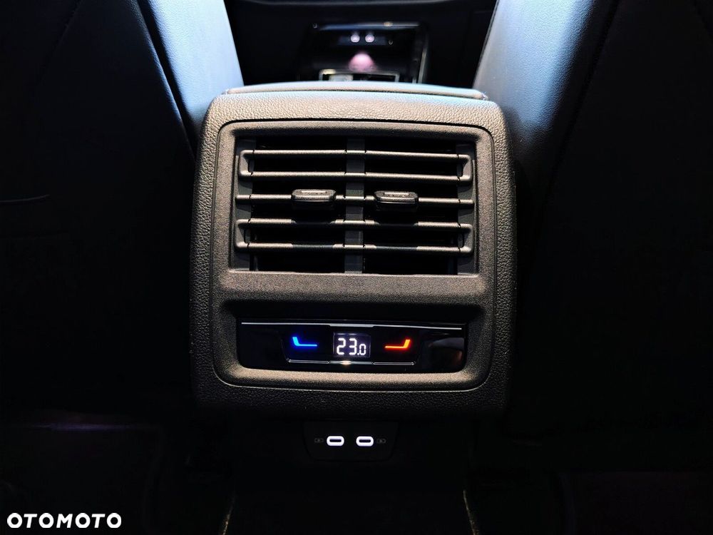 Volkswagen Golf Variant - 29