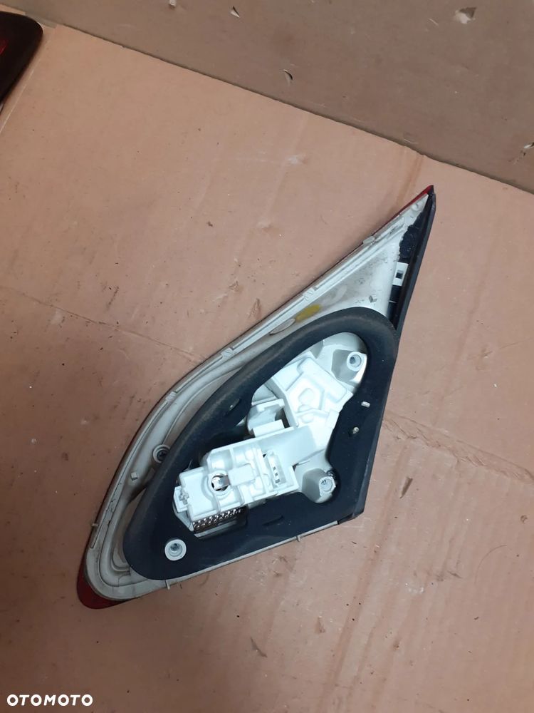 LAMPA TYLNA LEWA OPEL ASTRA J - 5