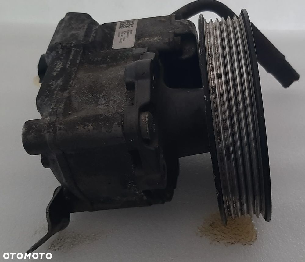 Pompa wspomagania BMW E60 E61 2l.d N47 678084804 - 2