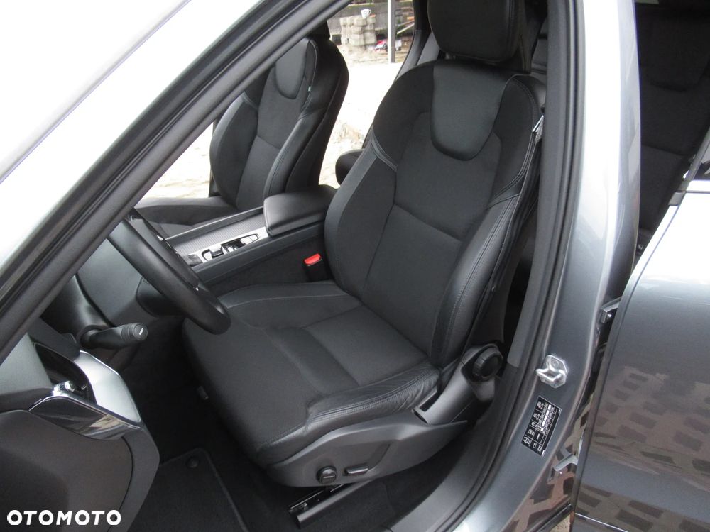 Volvo XC 60 T4 Momentum Pro - 6