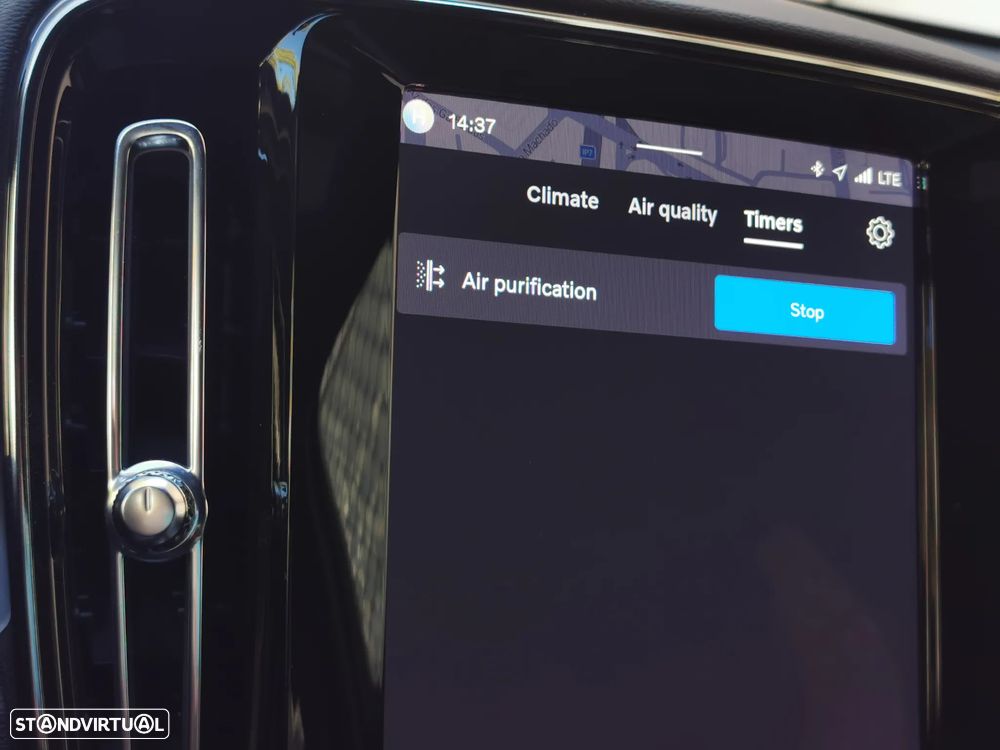 Volvo XC 40 2.0 B3 Plus Dark - 24