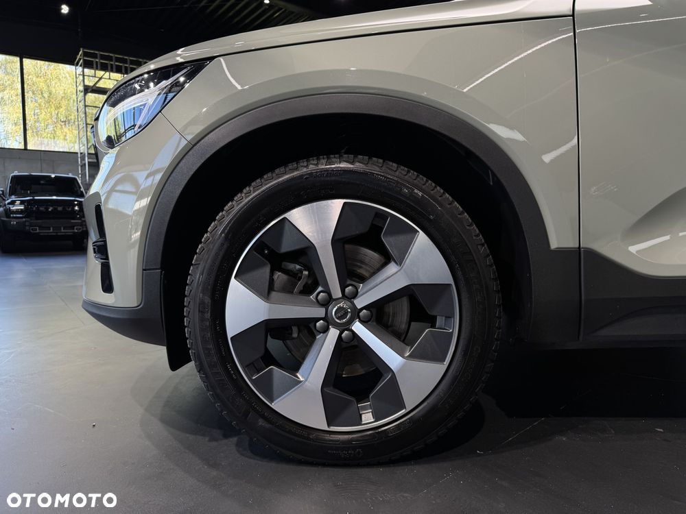 Volvo XC 40 B4 Plus Dark - 22