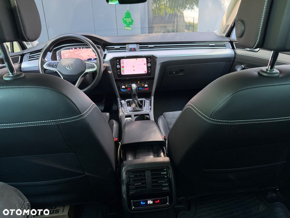 Volkswagen Passat Variant 2.0 TDI EVO Elegance DSG - 19