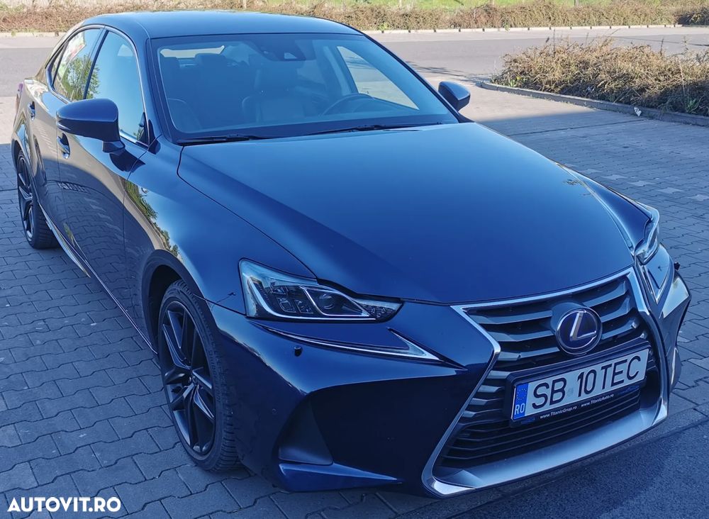 Lexus Seria IS Luxury Line - 3