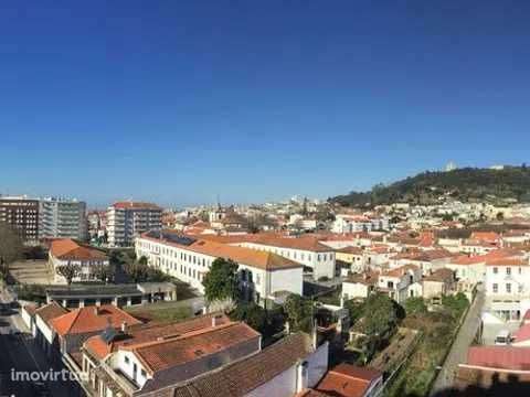 Apartamento T1 no centro de Viana, com vistas e terraço generosos. - Grande imagem: 2/10