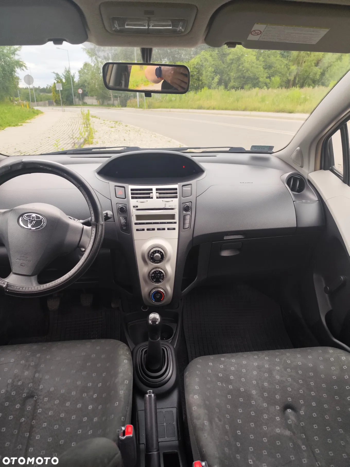 Toyota Yaris 1.0 Luna A/C - 10