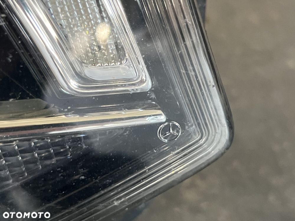 Lampa przednia prawa Mercedes W470 X-KLASA - 5