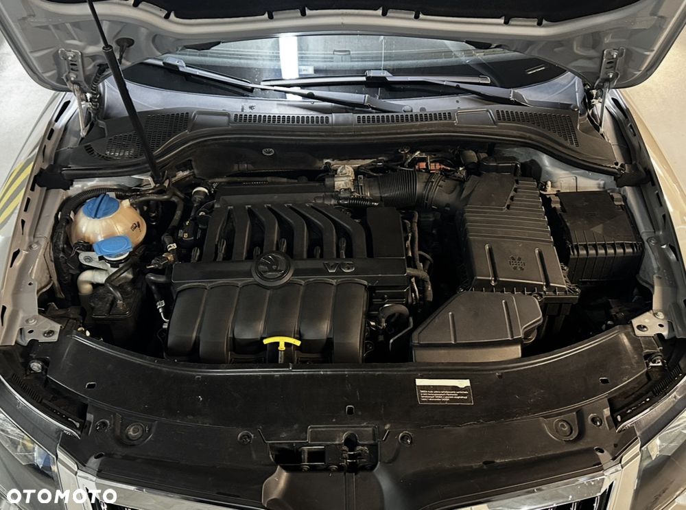 Skoda Superb 3.6 FSI 4x4 L&K DSG - 11