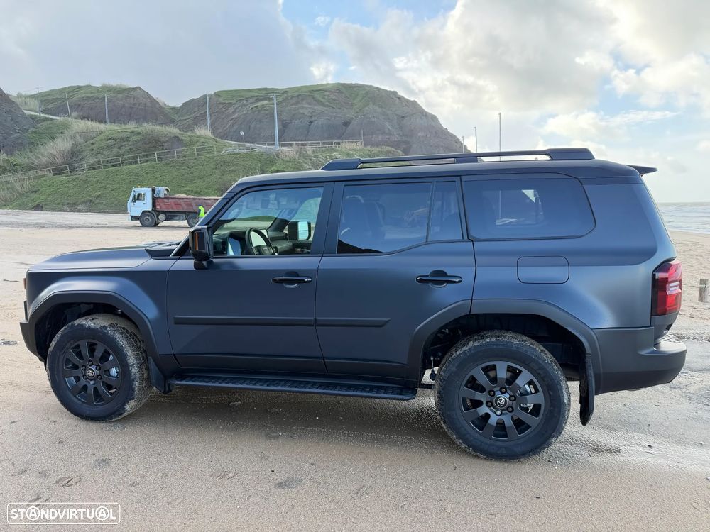 Toyota Land Cruiser Prado - 5