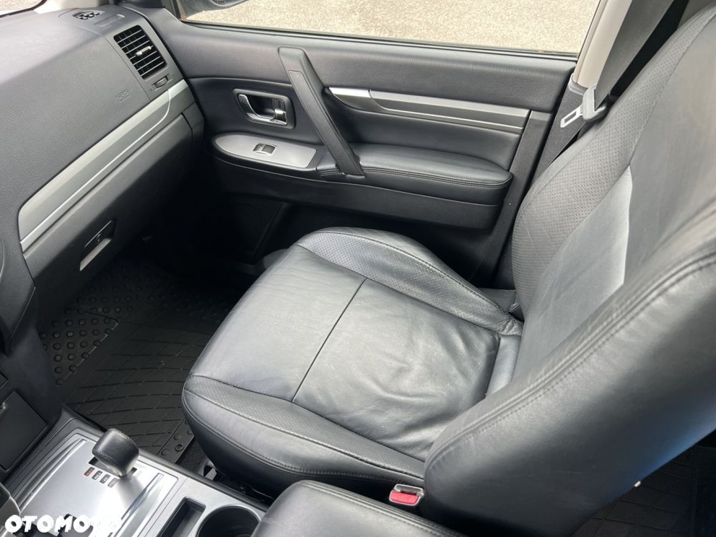 Mitsubishi Pajero 3.8 V6 Automatik Instyle - 12