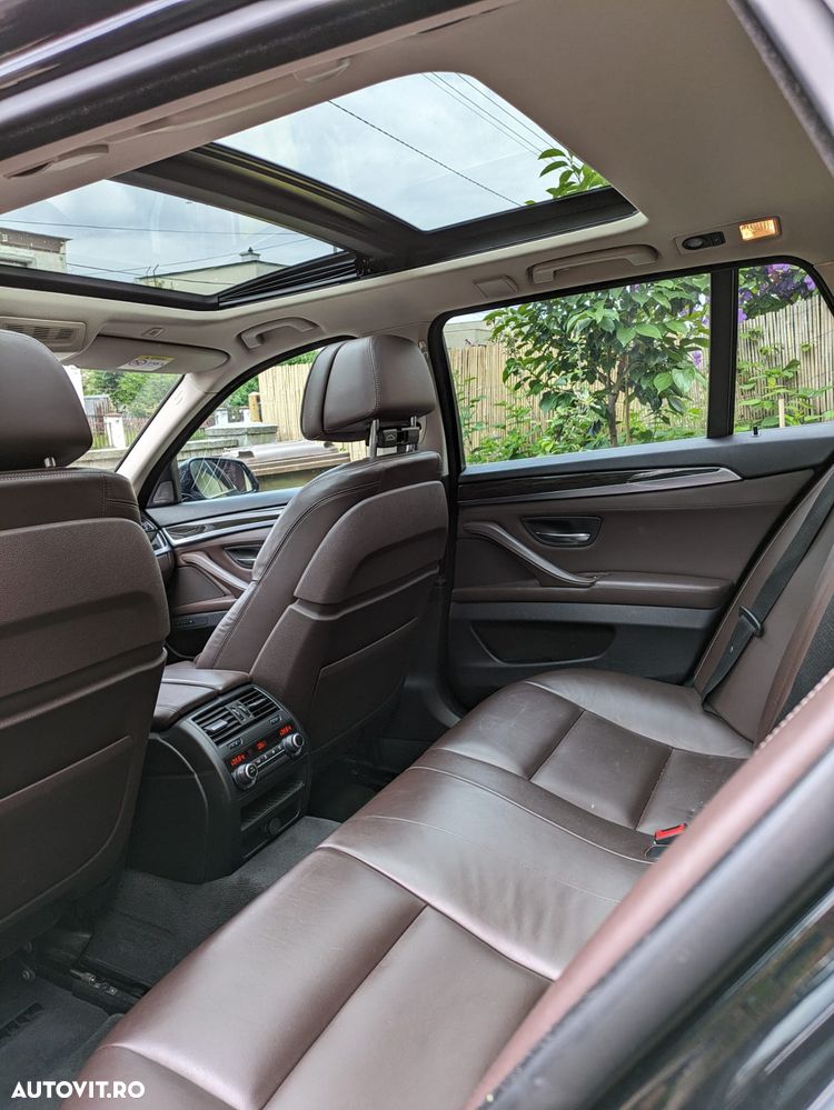 BMW Seria 5 525d xDrive Aut. Luxury Line - 17