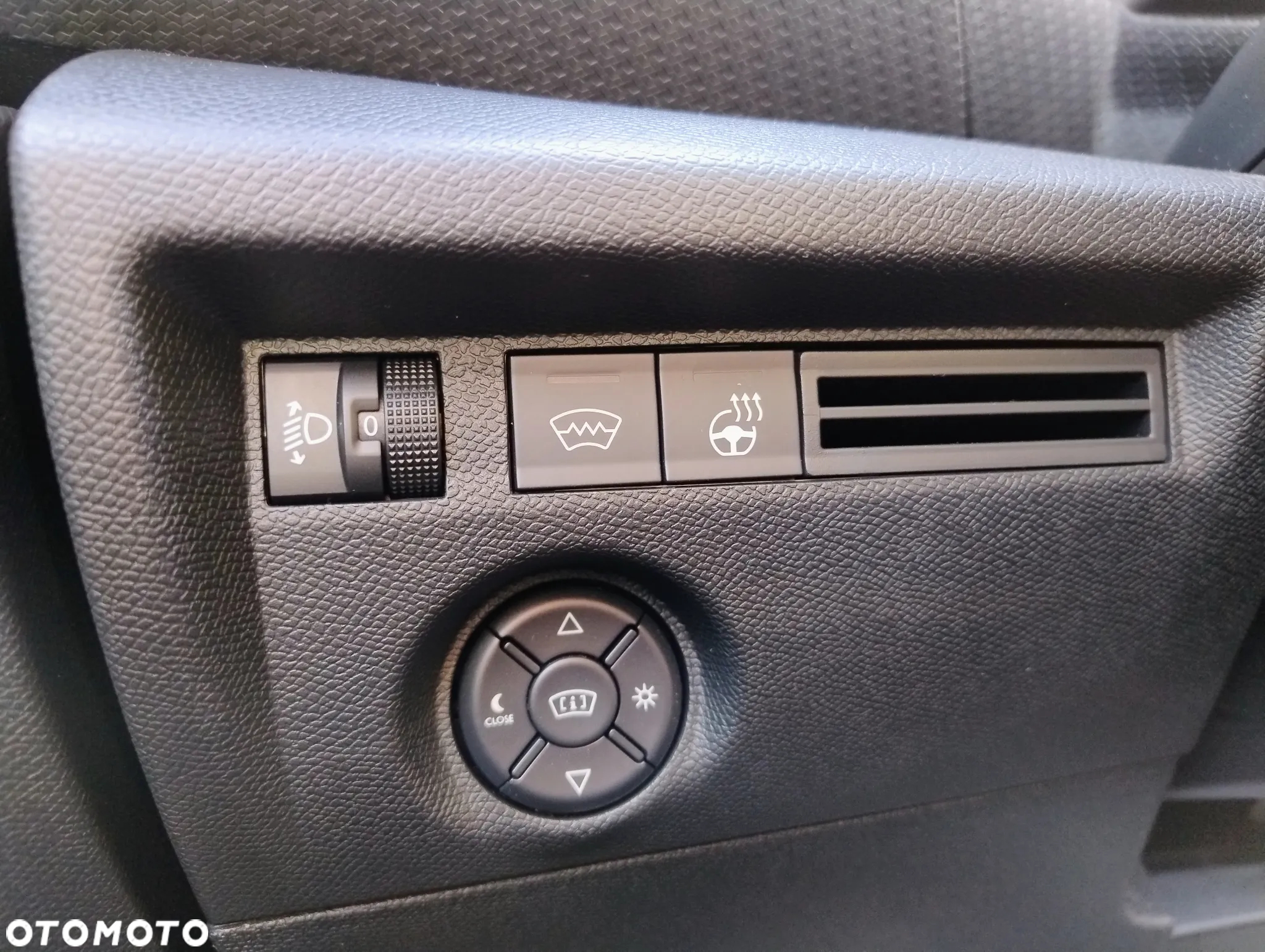 Citroën C4 1.2 PureTech Max S&S EAT8 - 23