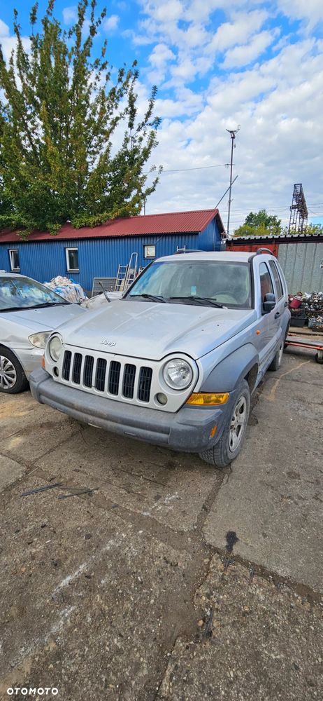 Jeep Cherokee 2.8CRD 120kw 2005r tylko części - 1