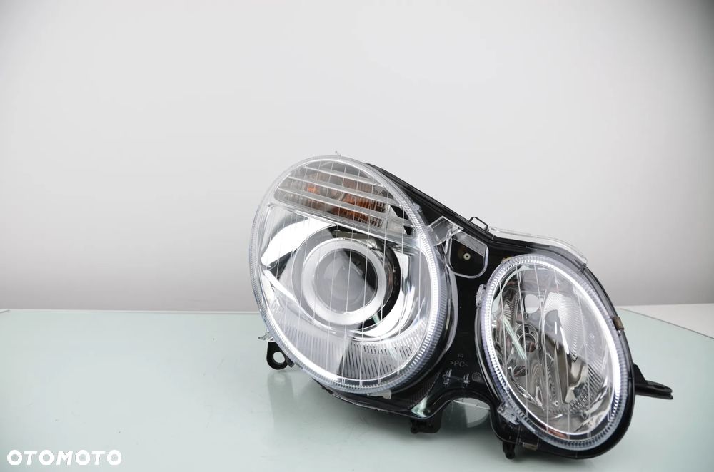 MERCEDES KLASA E W211 LIFT XENON DYNAMICZNY A2118205261 Prawy Przedni Oryginał - 1