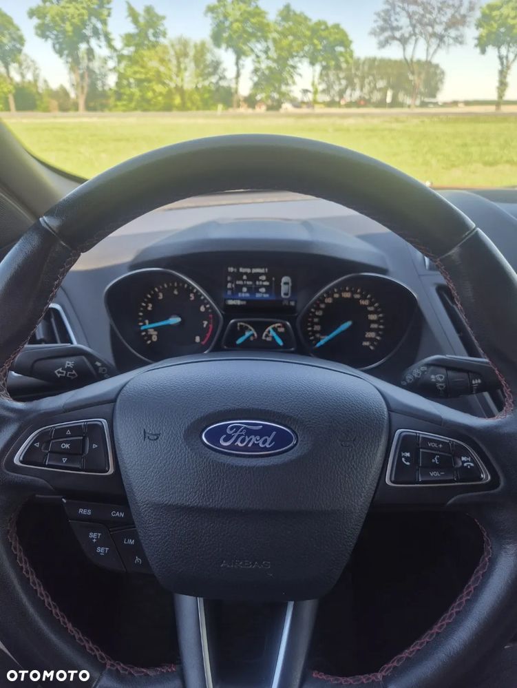 Ford Kuga - 12