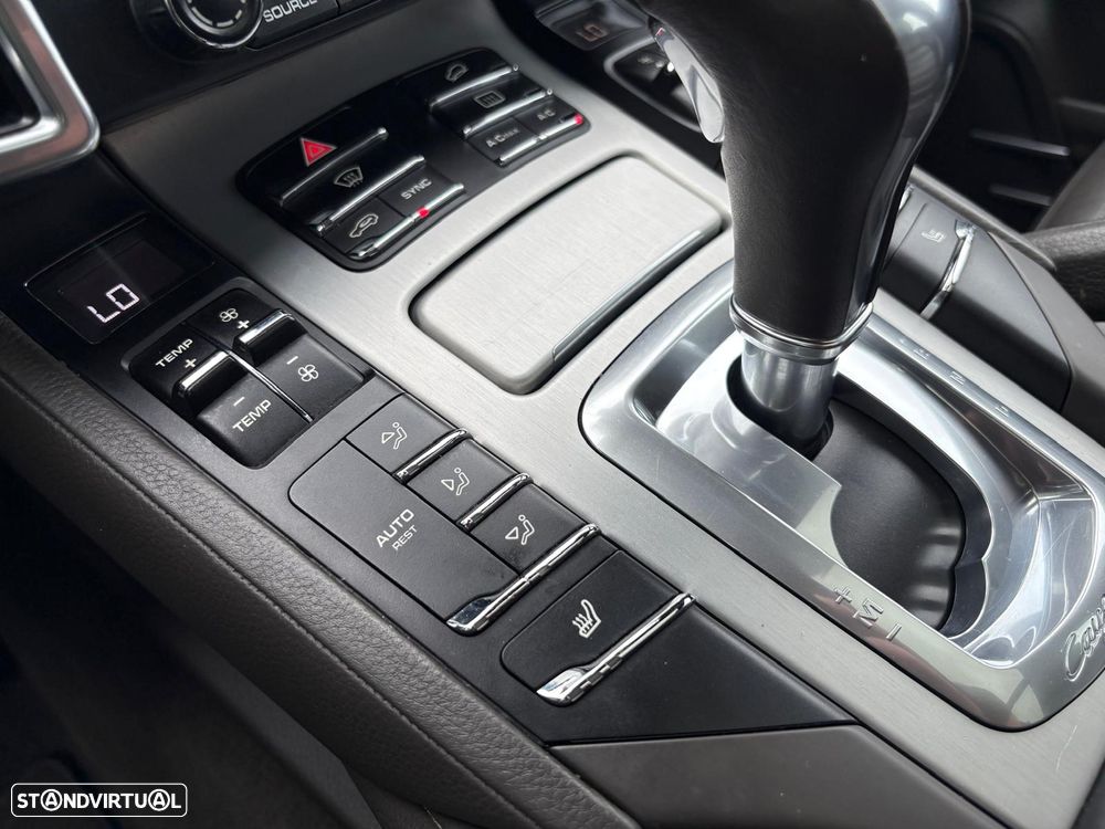 Porsche Cayenne Platinum Edition - 27