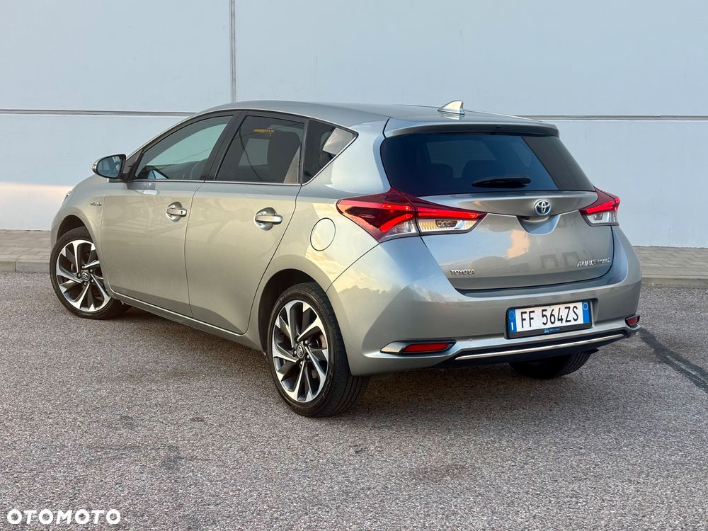 Toyota Auris - 10