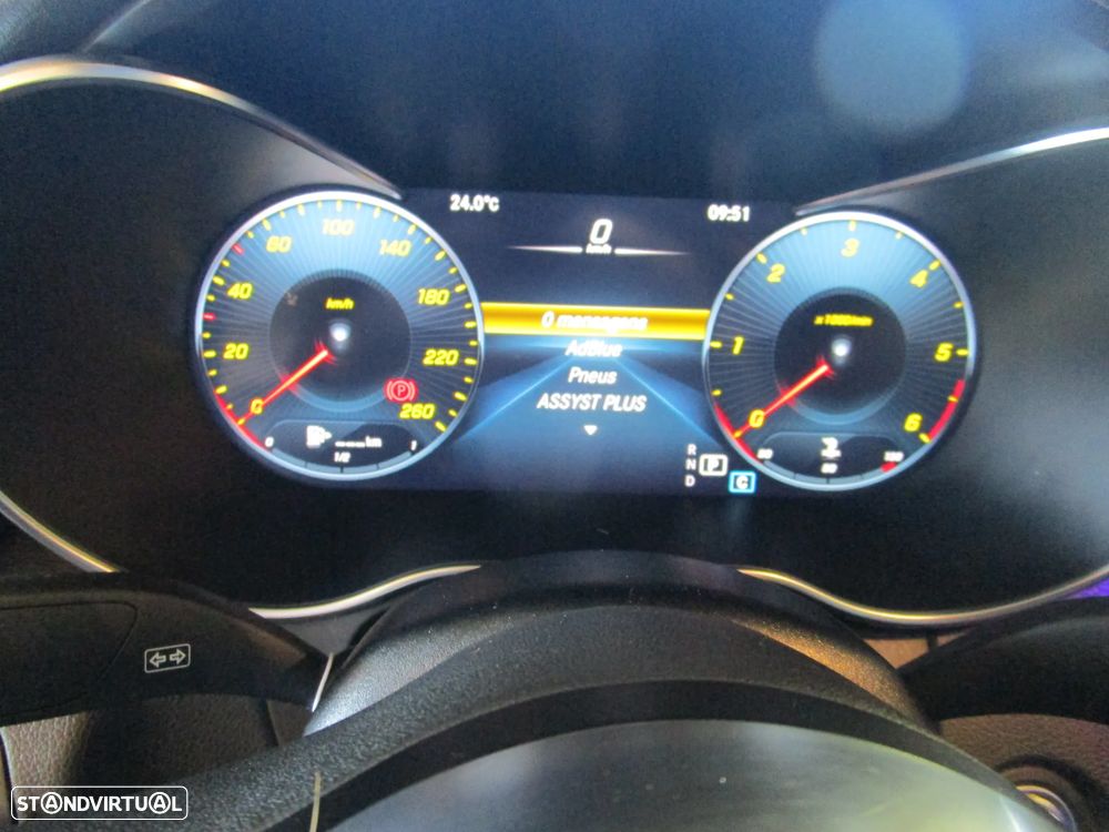 Mercedes-Benz C 220 d Cabrio 9G-Tronic AMG Line Plus - 25
