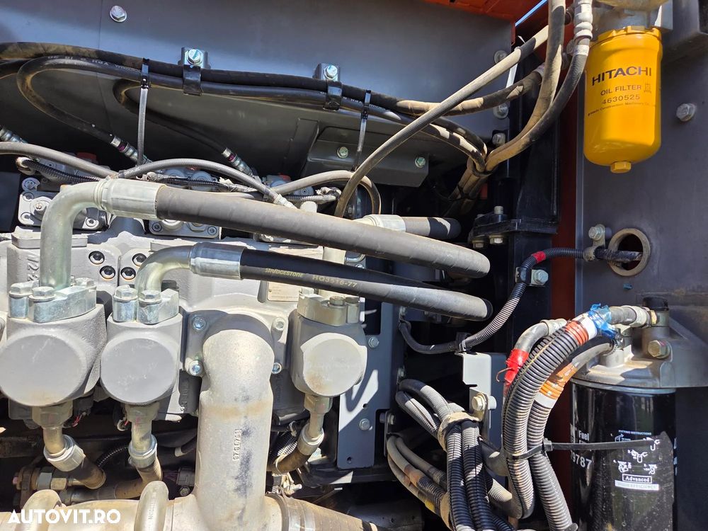 Hitachi ZX250LCN-6, 2020, 9.449h, 27,3t, cupa 1,55mc, Ingust latime 2,99m, camera spate, camere laterale, inst picon, consum mediu 9,8l/h, ridica 13t, motor Isuzu 173CP, 3 pompe hidr HITACHI, 3 camere, produs in JAPONIA, leasing 4 ani-PROMOTIE 68.900 EUR+tva - 30