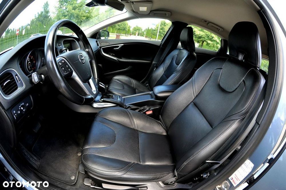 Volvo V40 D2 Geartronic Inscription - 16