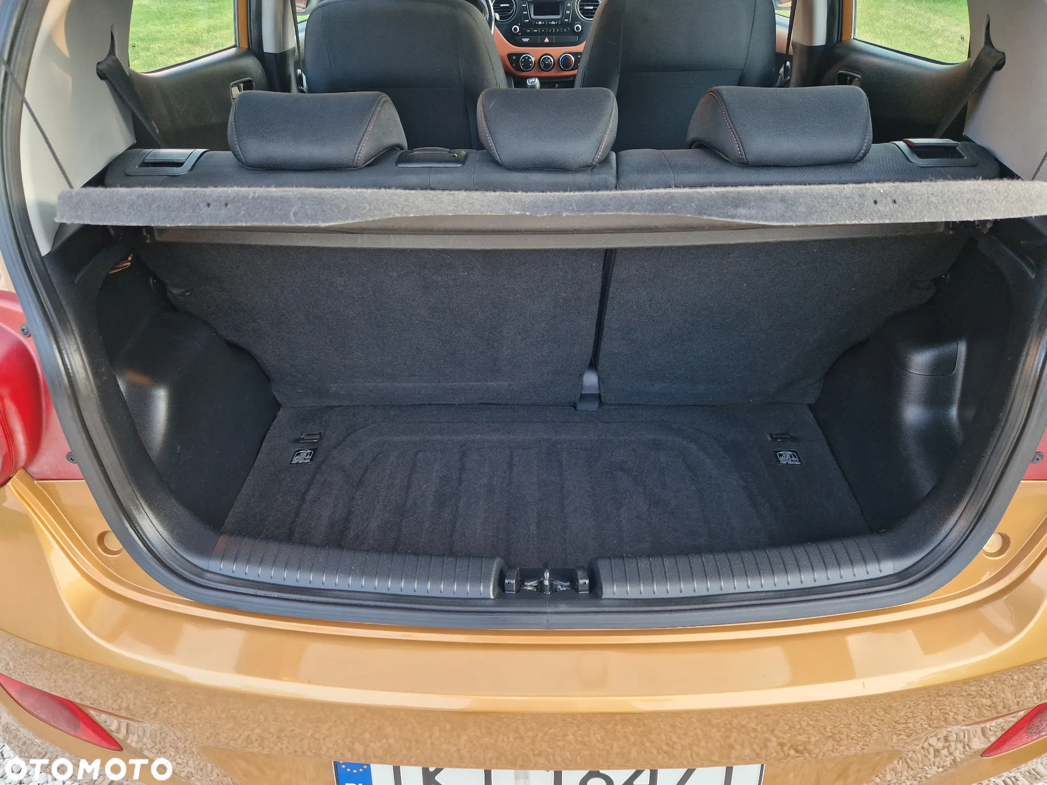 Hyundai i10 1.0 Fifa World Cup Edition - 26