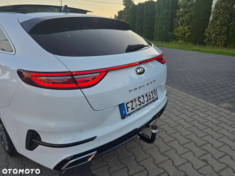 Kia ProCeed 1.5 T-GDI DCT7 OPF GT LINE - 19